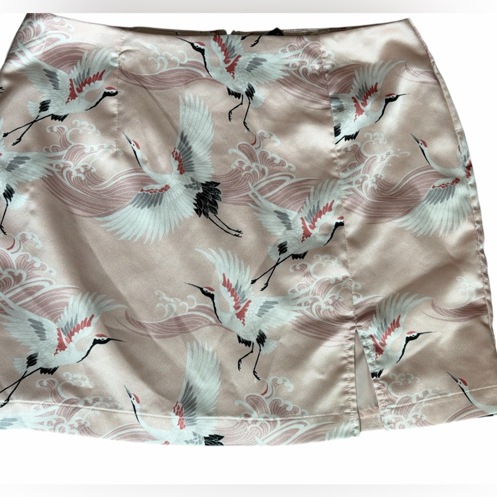 Forever 21 ladies pink satin mini skirt size Large